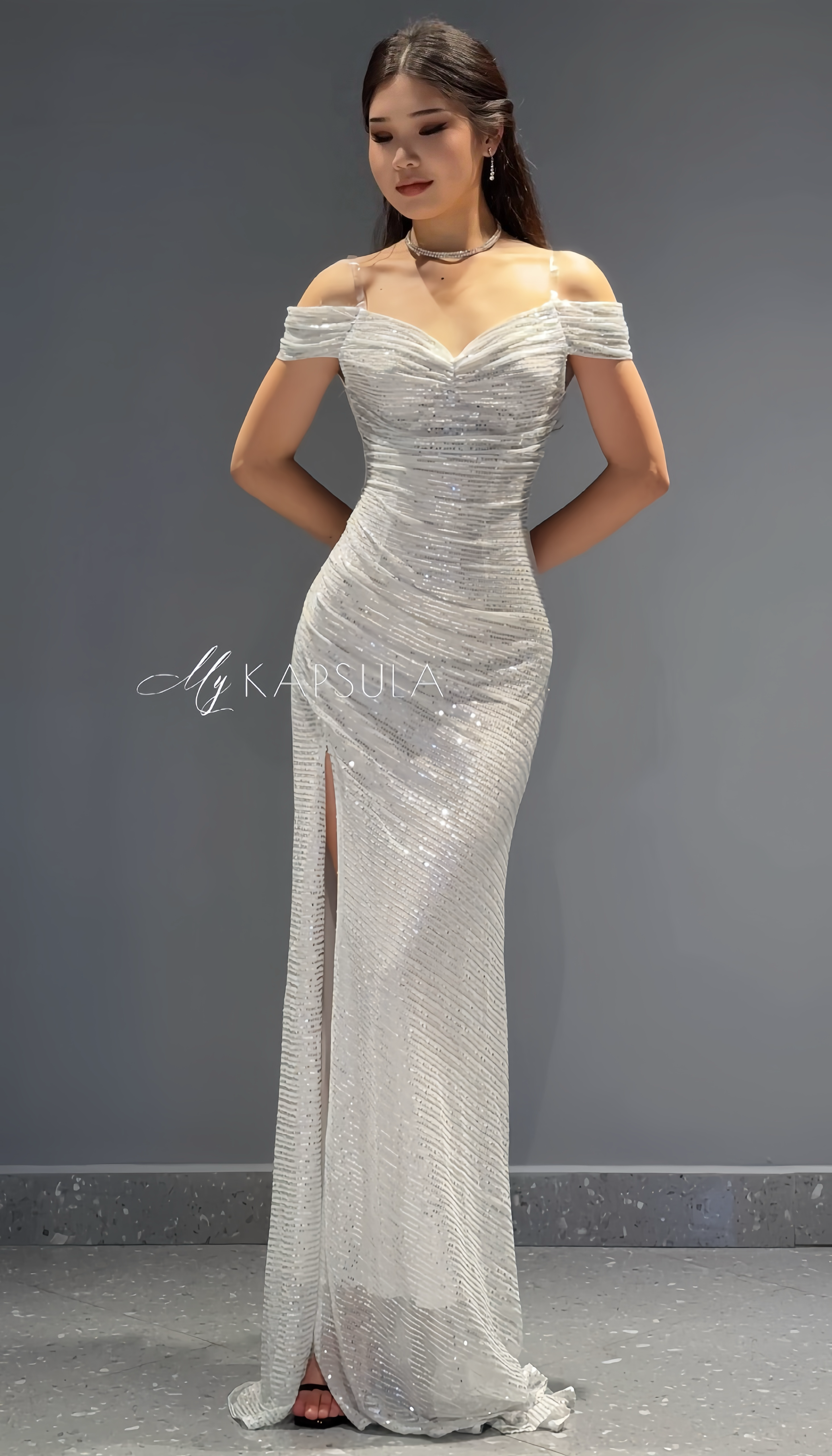 Amanda Off-Shoulder