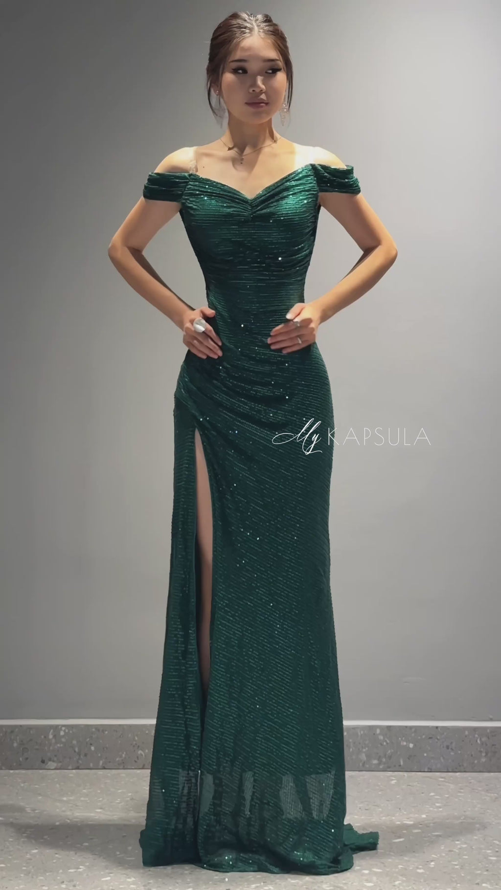 Amanda Off-Shoulder